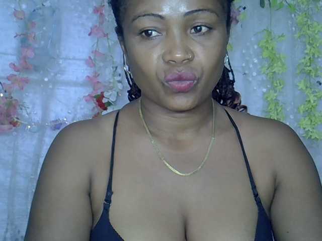 Sexywife1 live cam preview