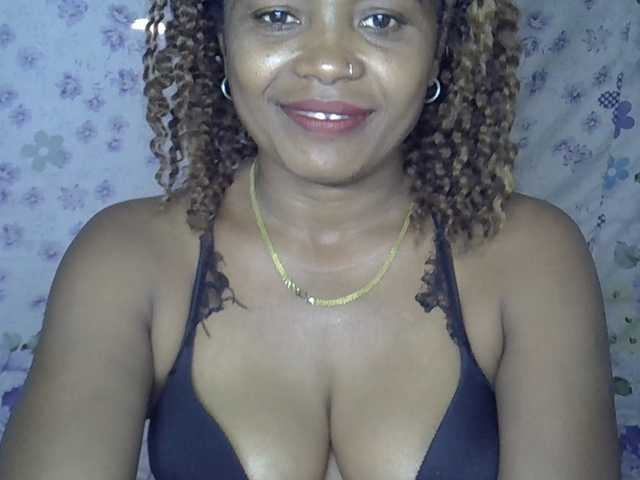 Sexywife1 live webcam show