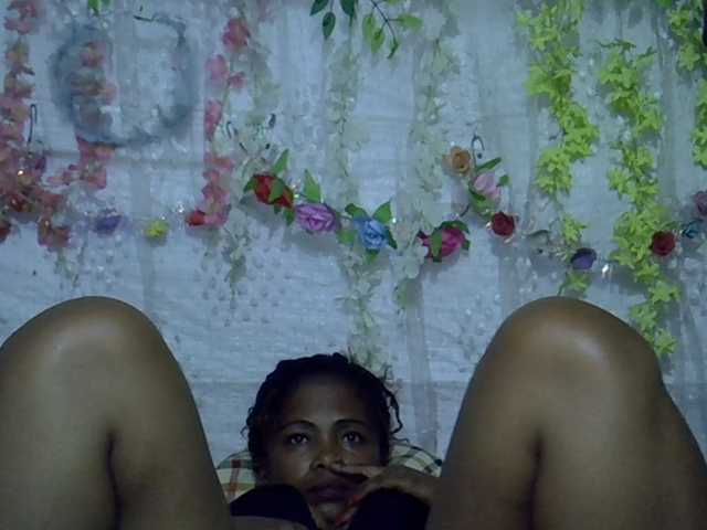 Sexywife1 live cam on BongaCams