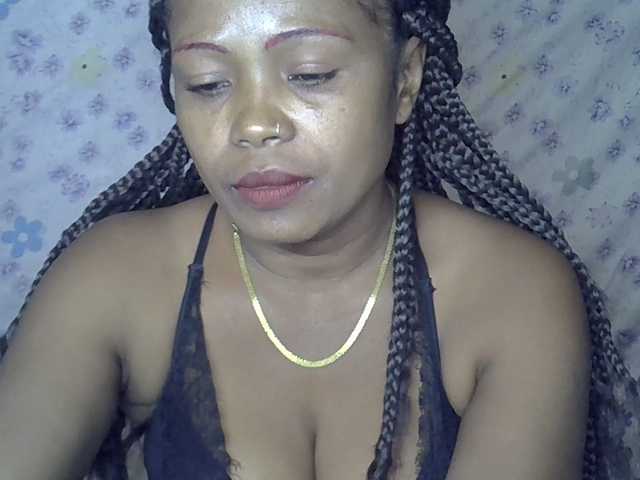 Sexywife1 live cam on BongaCams