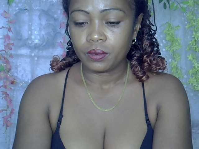 Sexywife1 live cam preview