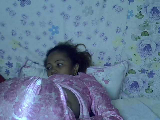 Sexywife1 live cam on BongaCams