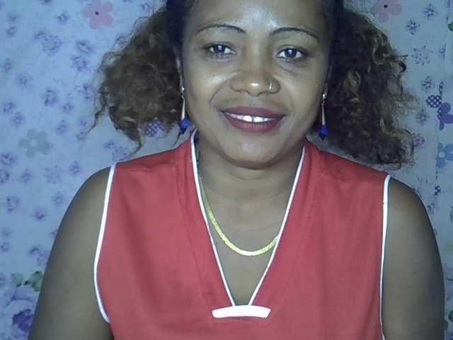Sexywife1 live cam on BongaCams