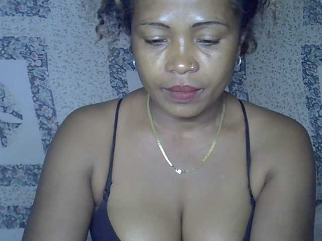 Sexywife1 live cam on BongaCams