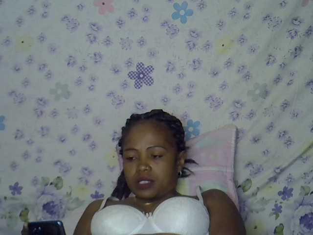 Sexywife1 live cam on BongaCams