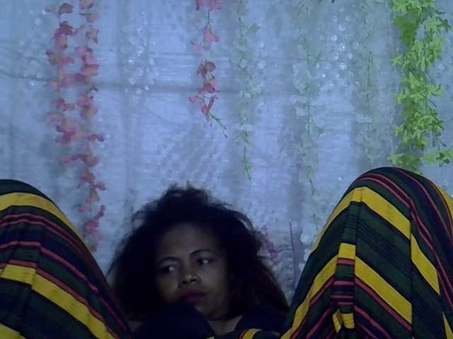 Sexywife1 live cam on BongaCams