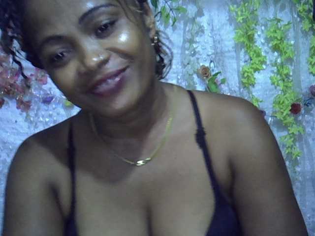 Sexywife1 live cam on BongaCams