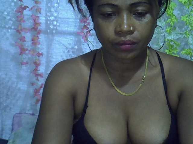 Sexywife1 live cam on BongaCams