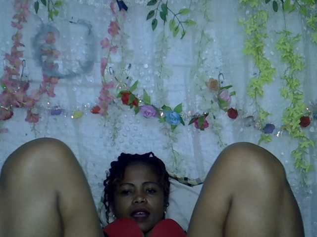 Sexywife1 live cam on BongaCams