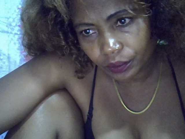 Sexywife1 live cam preview