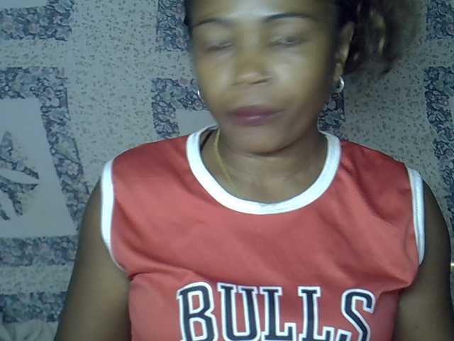 Sexywife1 live cam on BongaCams