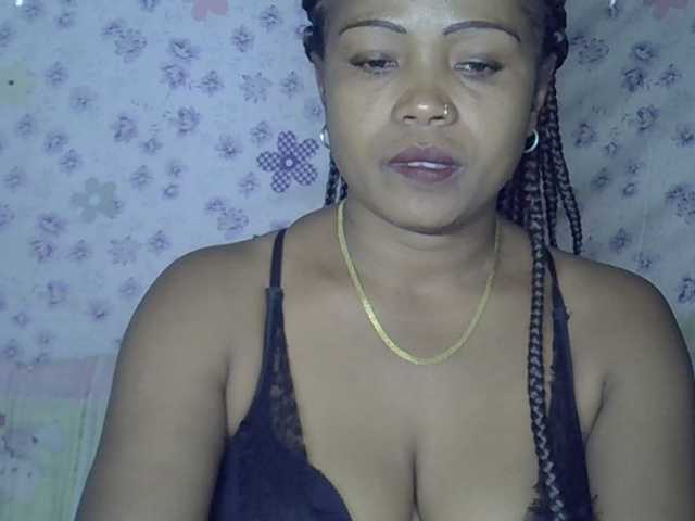 Sexywife1 live webcam show