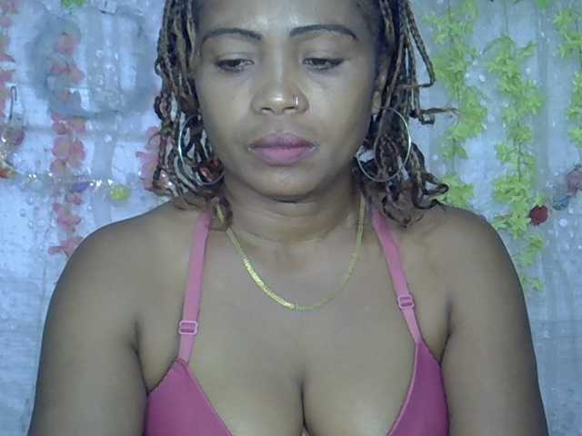 Sexywife1 live cam on BongaCams