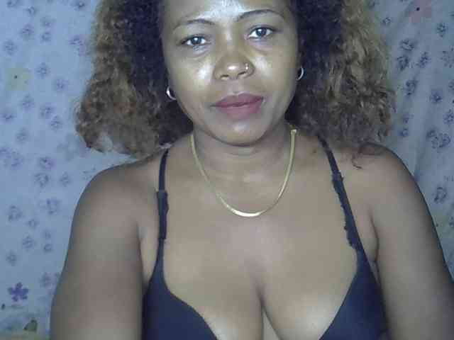 Sexywife1 webcam