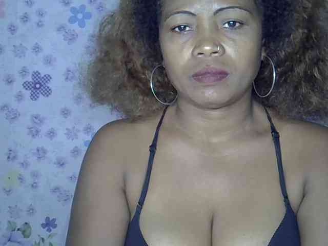 Sexywife1 webcam