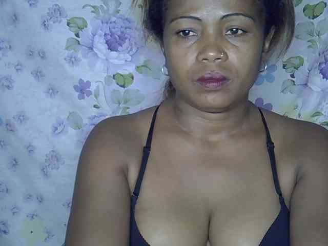 Sexywife1 webcam