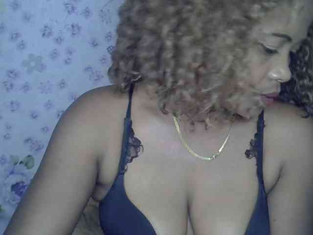 Sexywife1 webcam