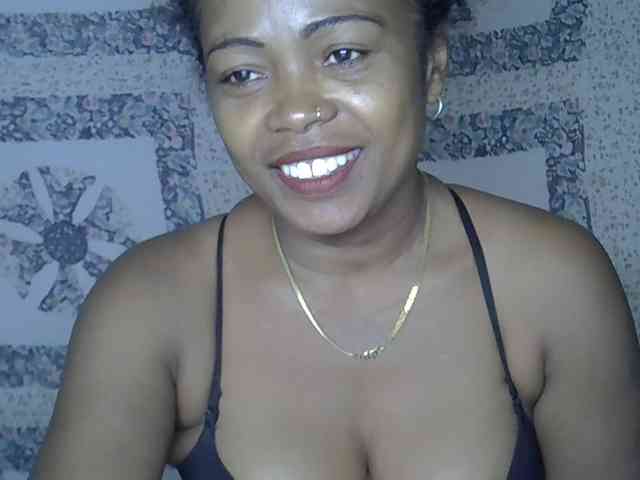 Sexywife1 webcam