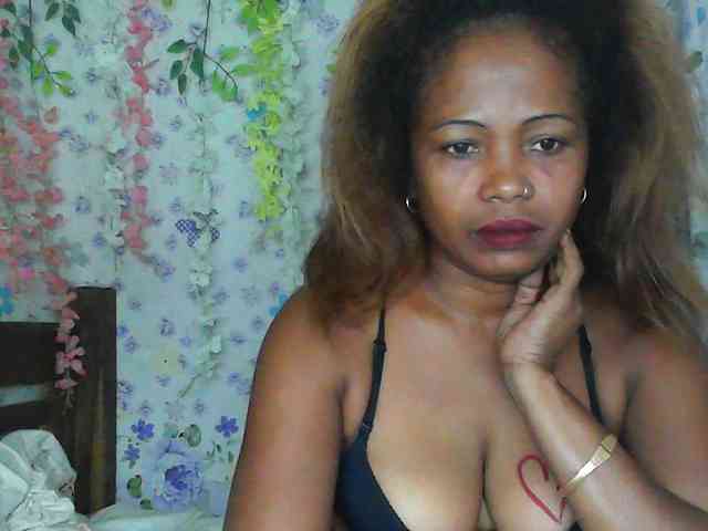 Sexywife1 webcam