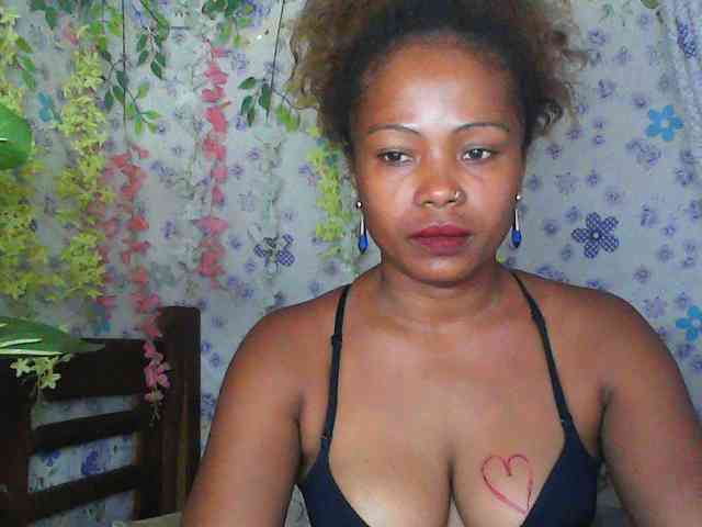 Sexywife1 webcam
