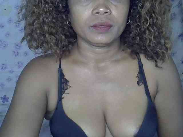 Sexywife1 webcam