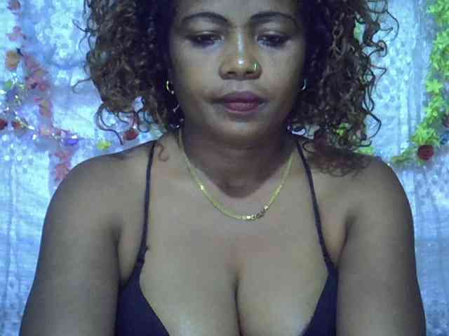 Sexywife1 webcam