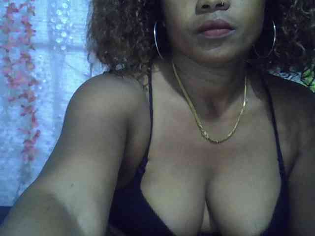 Sexywife1 webcam