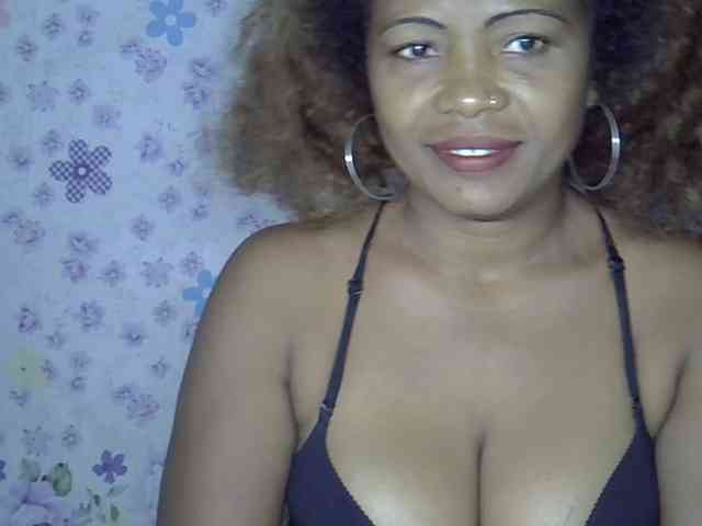 Sexywife1 webcam