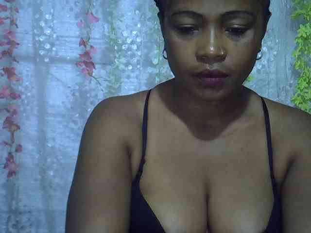 Sexywife1 webcam