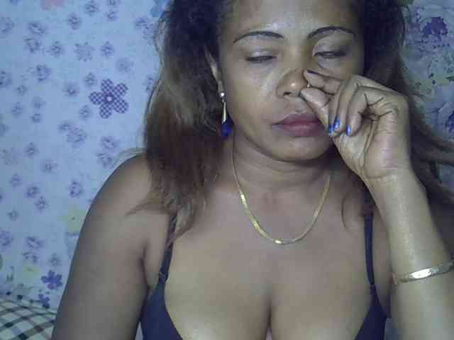 Sexywife1 webcam