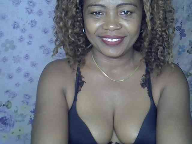 Sexywife1 webcam