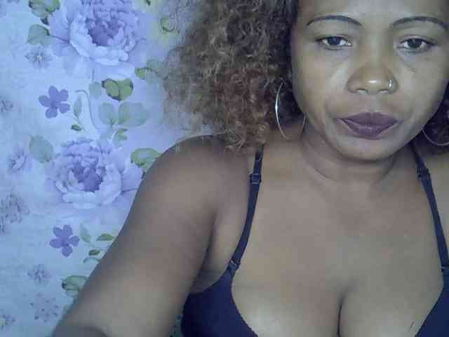 Sexywife1 webcam