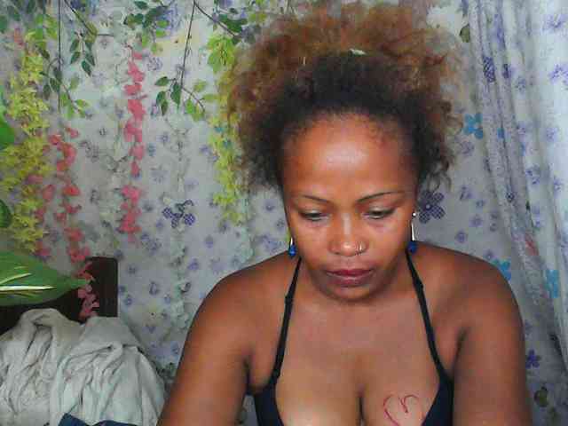 Sexywife1 webcam