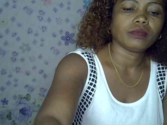 Sexywife1 webcam