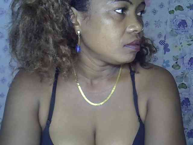 Sexywife1 webcam