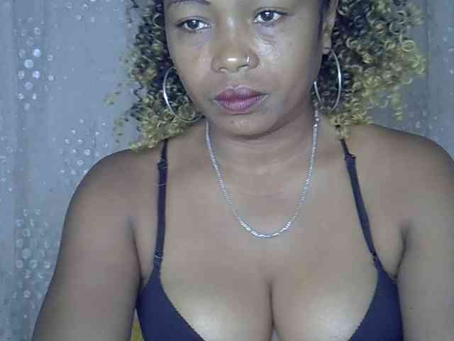 Sexywife1 webcam