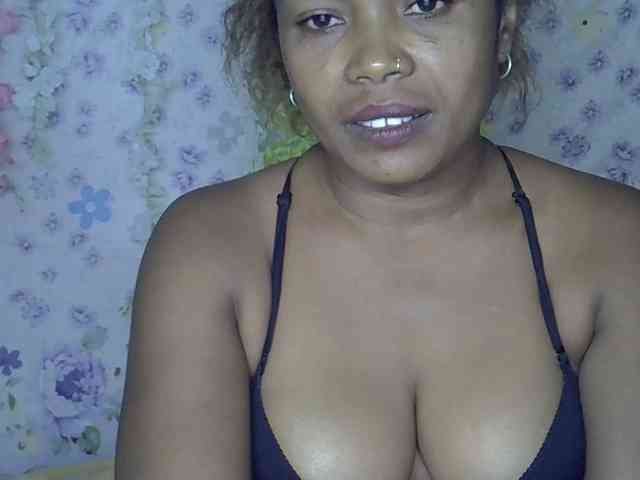 Sexywife1 webcam