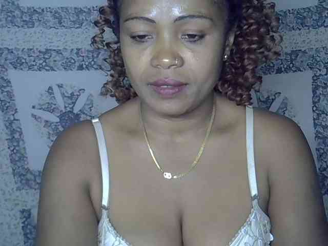 Sexywife1 webcam