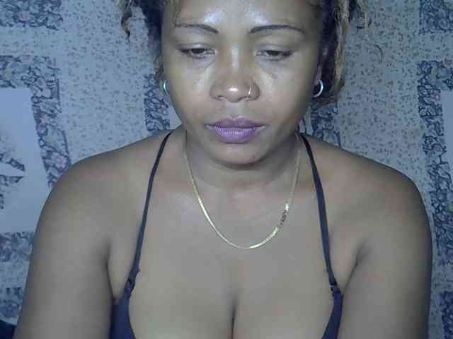 Sexywife1 webcam