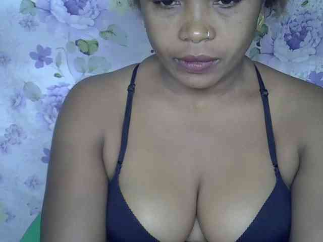 Sexywife1 webcam