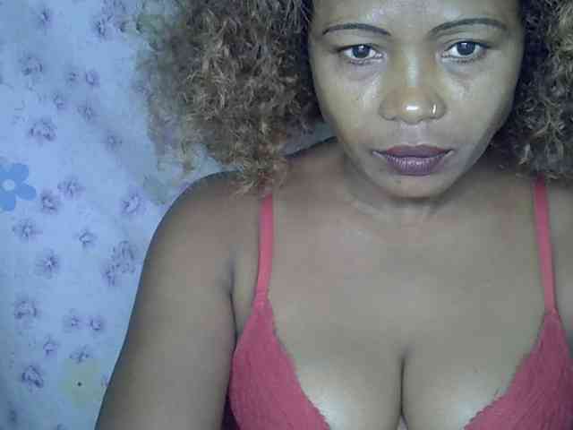 Sexywife1 webcam