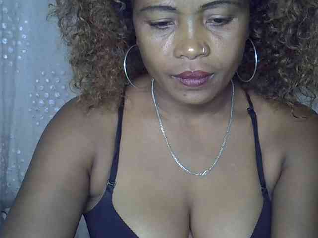 Sexywife1 webcam