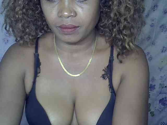 Sexywife1 webcam