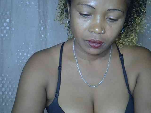 Sexywife1 webcam
