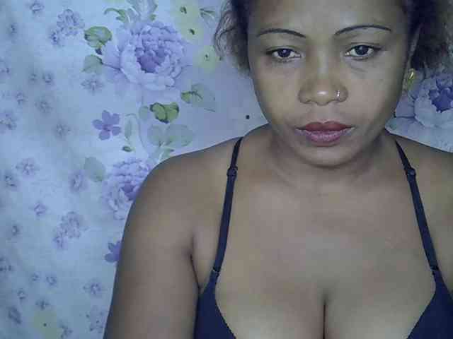 Sexywife1 webcam