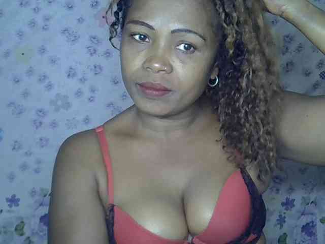 Sexywife1 webcam