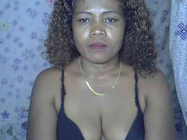 Sexywife1 webcam