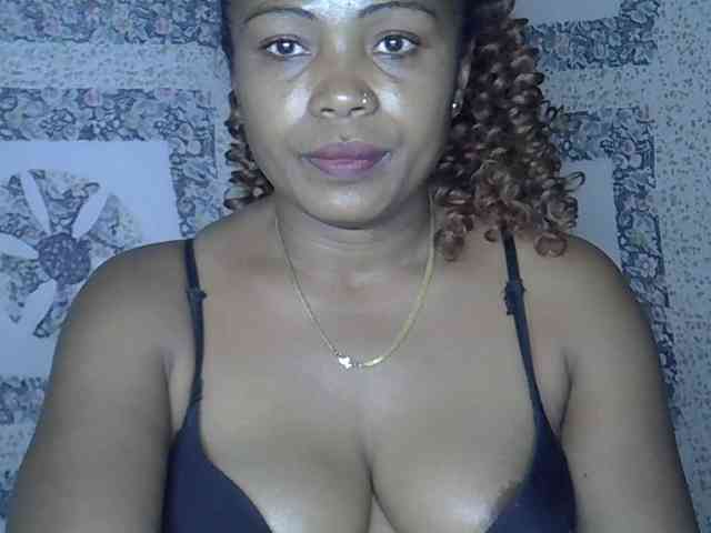 Sexywife1 webcam