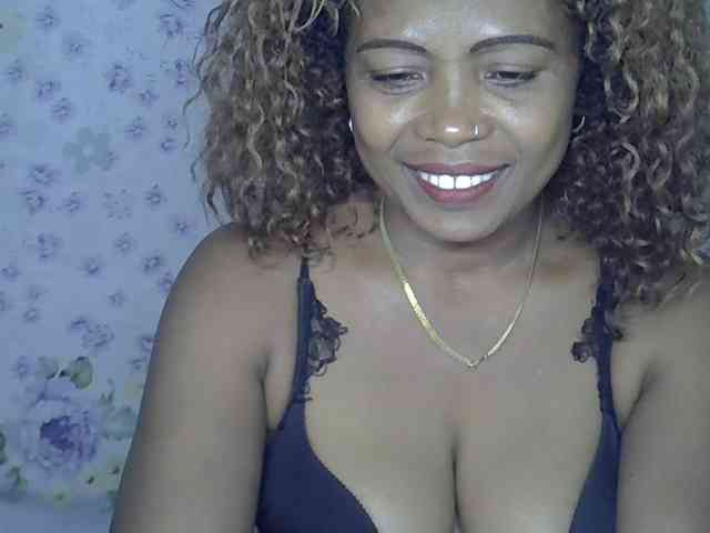 Sexywife1 webcam