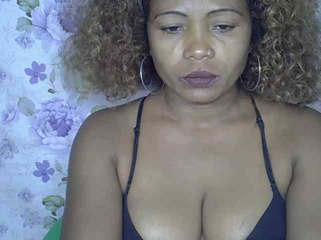 Sexywife1 webcam